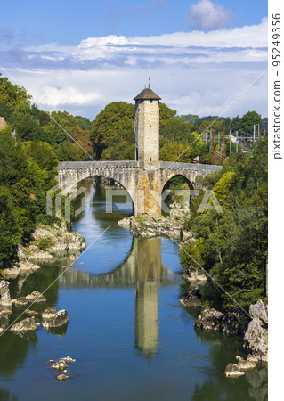 Pont Vieux, bridge in Orthez, New Aquitaine, Departement Pyrenees Atlantiques, France 95249356