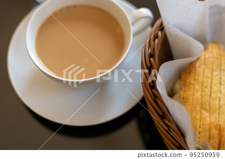 皇家奶茶蘋果派 95250959