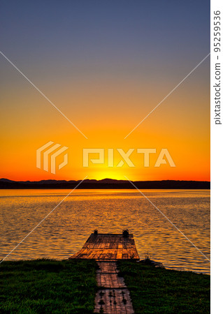 Lake Kutcharo Sunset (Sunny September) 95259536