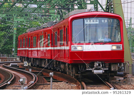 A train running near Yatsuyama Bridge A train running near Yatsuyama Bridge 95261329