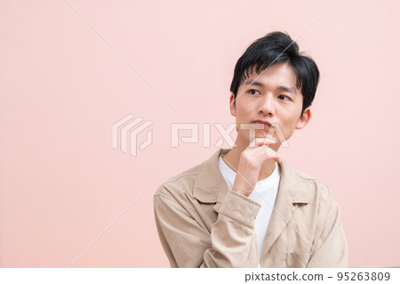 思考的年輕人 95263809
