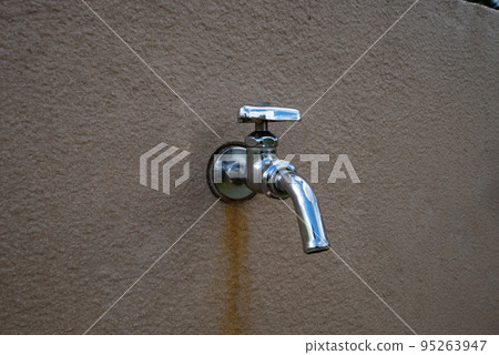 Faucet (water supply image) 95263947