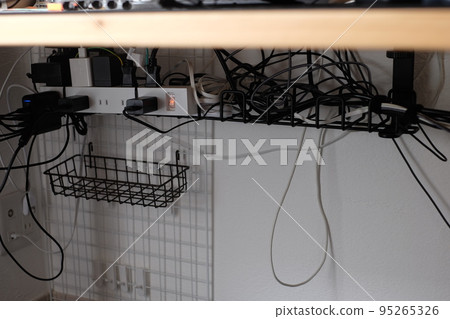 桌下佈線 95265326