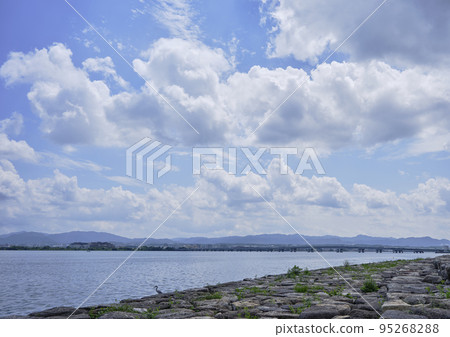 Landscape material Omi Ohashi Bridge seen from Nagisa Park 95268288