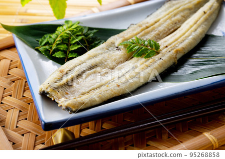 鰻魚白烤 95268858