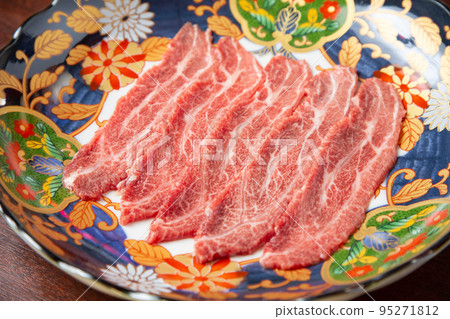 Meat on a plate with a Japanese pattern (Tsurami) Meat on a plate with a Japanese pattern (Tsurami) 95271812