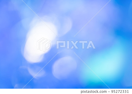Blurry blue sky and sunset abstract defocused bokeh lights. 95272331