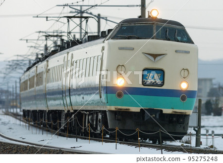 北陸本線西高岡～高岡JR東485系列T12編隊(新潟)北越 95275248