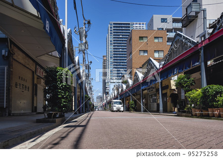 Cityscape of Tokyo Tsukishima Nishinaka Dori 4th Avenue Cityscape of Tokyo Tsukishima Nishinaka Dori 4th Avenue 95275258