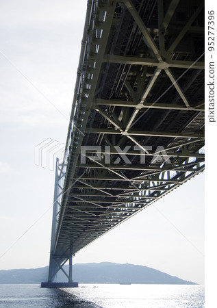 Akashi Kaikyo Bridge, head south. 95277396