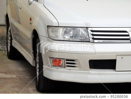 汽車圖像 絕版汽車 三菱戰車 Grandis 95280036