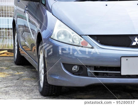 Car image Out of print car Mitsubishi Grandis Car image Out of print car Mitsubishi Grandis 95280037