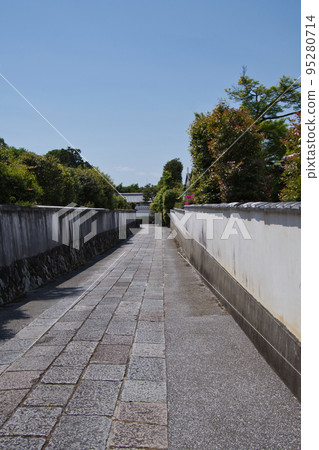 Tofukuji寺廟方法和白牆京都日本 95280714