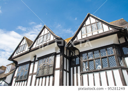 Streets of Rye in the south of London, historic white-walled houses Streets of Rye in the south of London, historic white-walled houses 95281249
