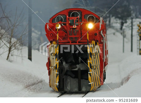 Shinetsu Main Line Arai-Nihongi JR East DD53-2 (Nagaoka) Special Snow Plow Train Tokusetsu 95281689