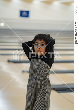 Bowling kid Bowling kid 95287685