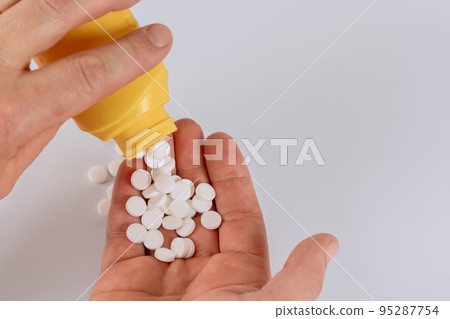 During course of medical treatment, there is rash on hands caused by medicinal pills During course of medical treatment, there is rash on hands caused by medicinal pills 95287754