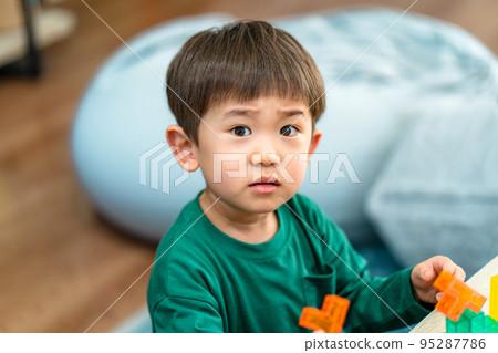 Unpleasant period 95287786
