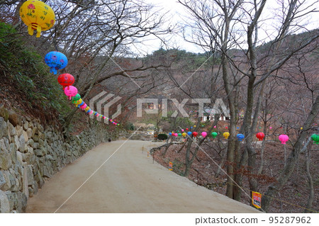 Gyeongju Seokguram Grotto, Seokguram Grotto, Hermitage, Buddhism, Hanok, Lotus Lantern, Temple, Buddha Statue, Gwaneum Bodhisattva, Gyeongju Seokguram Grotto, Seokguram Grotto, Hermitage, Buddhism, Hanok, Lotus Lantern, Temple, Buddha Statue, Gwaneum Bodhisattva, 95287962