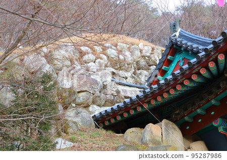 Gyeongju Seokguram Grotto, Seokguram Grotto, Hermitage, Buddhism, Hanok, Lotus Lantern, Temple, Buddha Statue, Gwaneum Bodhisattva, Gyeongju Seokguram Grotto, Seokguram Grotto, Hermitage, Buddhism, Hanok, Lotus Lantern, Temple, Buddha Statue, Gwaneum Bodhisattva, 95287986