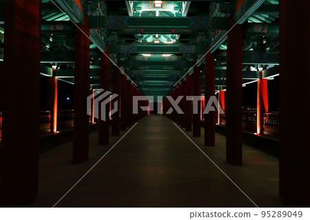 Gyeongju Woljeong Bridge, Woljeong Bridge, Wooden Bridge, Wooden Bridge, Bridge, Overpass, Log, Column, Night View, Stone Bridge, Stream, Gyeongju Woljeong Bridge, Woljeong Bridge, Wooden Bridge, Wooden Bridge, Bridge, Overpass, Log, Column, Night View, Stone Bridge, Stream, 95289049