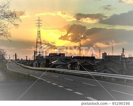 City area of sunset clouds City area of sunset clouds 95290198
