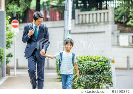 一家人去上班 95290871