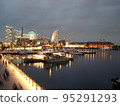 Night view of Yokohama Minato Mirai 95291293