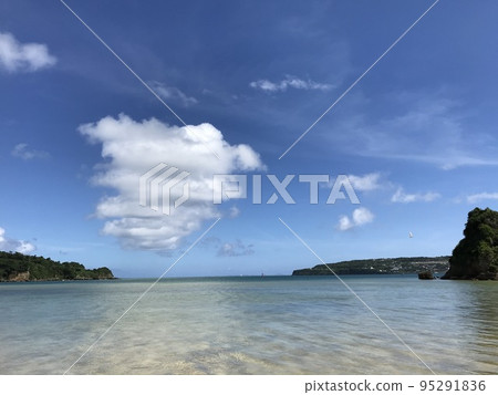 Sightseeing in Okinawa in July: Kouri Bridge Sightseeing in Okinawa in July: Kouri Bridge 95291836