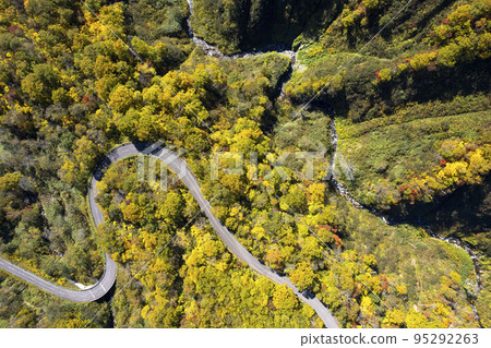 秋葉鳥瞰新雪谷新見山口 95292263