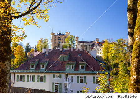 小鎮，德國，德國巴伐利亞，施旺高鎮，小さな町、ドイツ、バイエルン、ドイツ、シュヴァンガウ、town 95292540