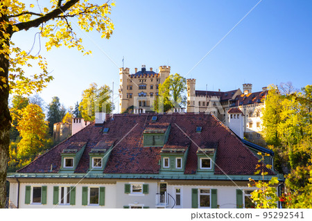 小鎮，德國，德國巴伐利亞，施旺高鎮，小さな町、ドイツ、バイエルン、ドイツ、シュヴァンガウ、town 95292541