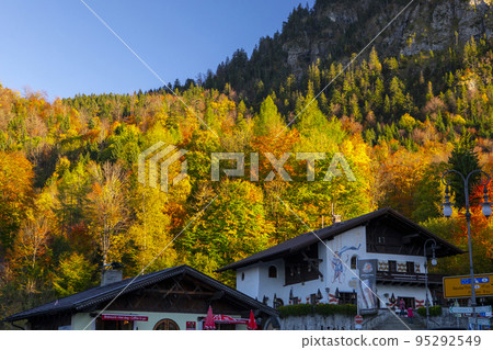 小鎮，德國，德國巴伐利亞，施旺高鎮，小さな町、ドイツ、バイエルン、ドイツ、シュヴァンガウ、town 95292549