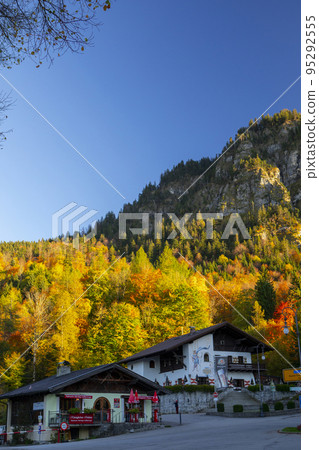 小鎮，德國，德國巴伐利亞，施旺高鎮，小さな町、ドイツ、バイエルン、ドイツ、シュヴァンガウ、town 95292555