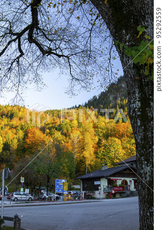 小鎮，德國，德國巴伐利亞，施旺高鎮，小さな町、ドイツ、バイエルン、ドイツ、シュヴァンガウ、town 95292559