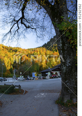 小鎮，德國，德國巴伐利亞，施旺高鎮，小さな町、ドイツ、バイエルン、ドイツ、シュヴァンガウ、town 95292562