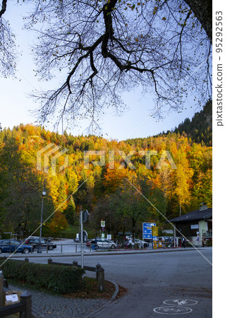 小鎮，德國，德國巴伐利亞，施旺高鎮，小さな町、ドイツ、バイエルン、ドイツ、シュヴァンガウ、town 95292563