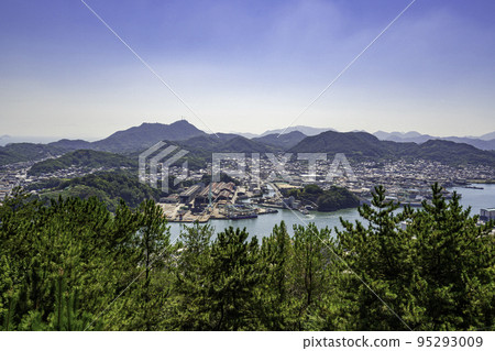 尾道：尾道海峽和向島：廣島縣尾道市 95293009