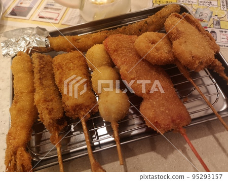 炒豬肉和那迦的串 95293157