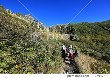 From Senjojiki Cirque to Nokkoshi Pure Land 95293738