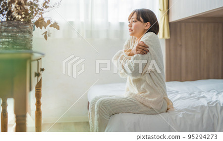 寒冷 天寒地凍 女生 95294273