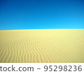 Tottori sand dunes 95298236
