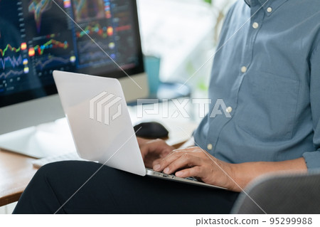 在家交易股票的人 在家交易股票的人 95299988