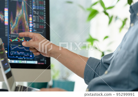在家交易股票的人 在家交易股票的人 95299991