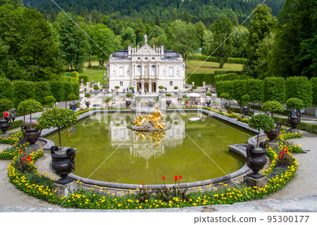 Germany, Bavaria, Linderhof Castle 95300177