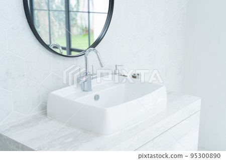 Bath bath bathroom lifestyle 95300890