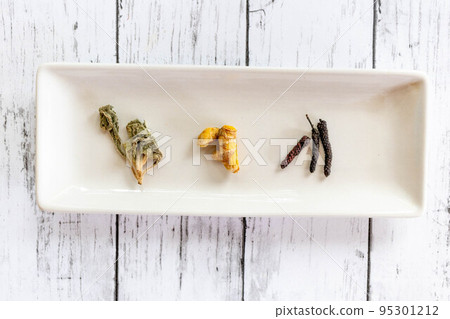 Mangericon Turmeric Hihatsu Okinawa 95301212