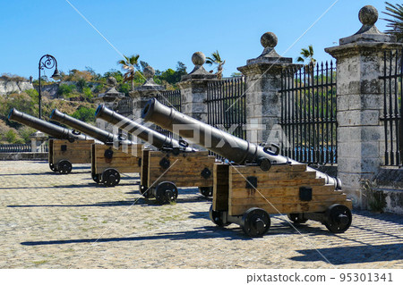 Cuba, cannons of the Real Fuerza castle Cuba, cannons of the Real Fuerza castle 95301341
