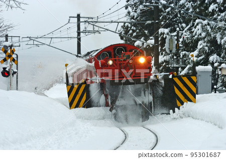 Shinetsu Main Line Sekiyama-Myoko Kogen JR East DD53-2 (Nagaoka) Special Snow Plow Train Tokusetsu 95301687