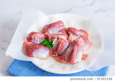 胗 胗 95303108